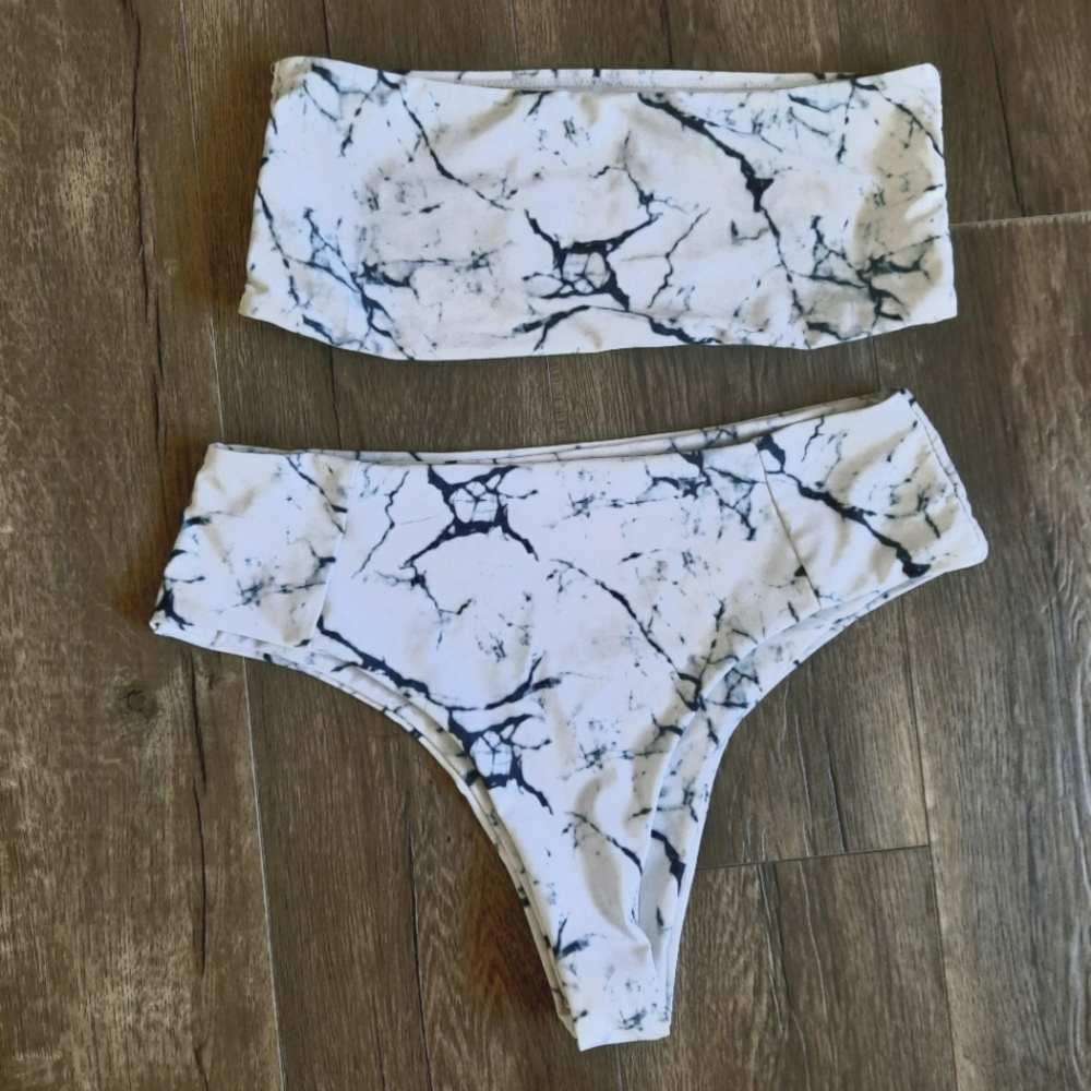 Strapless granite bikini